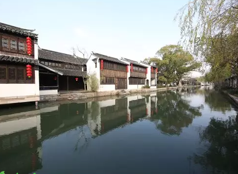 我在黎里古镇，都挺好