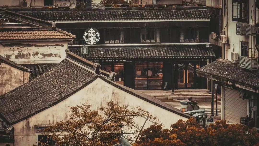 就在明天，来打卡黎里星巴克