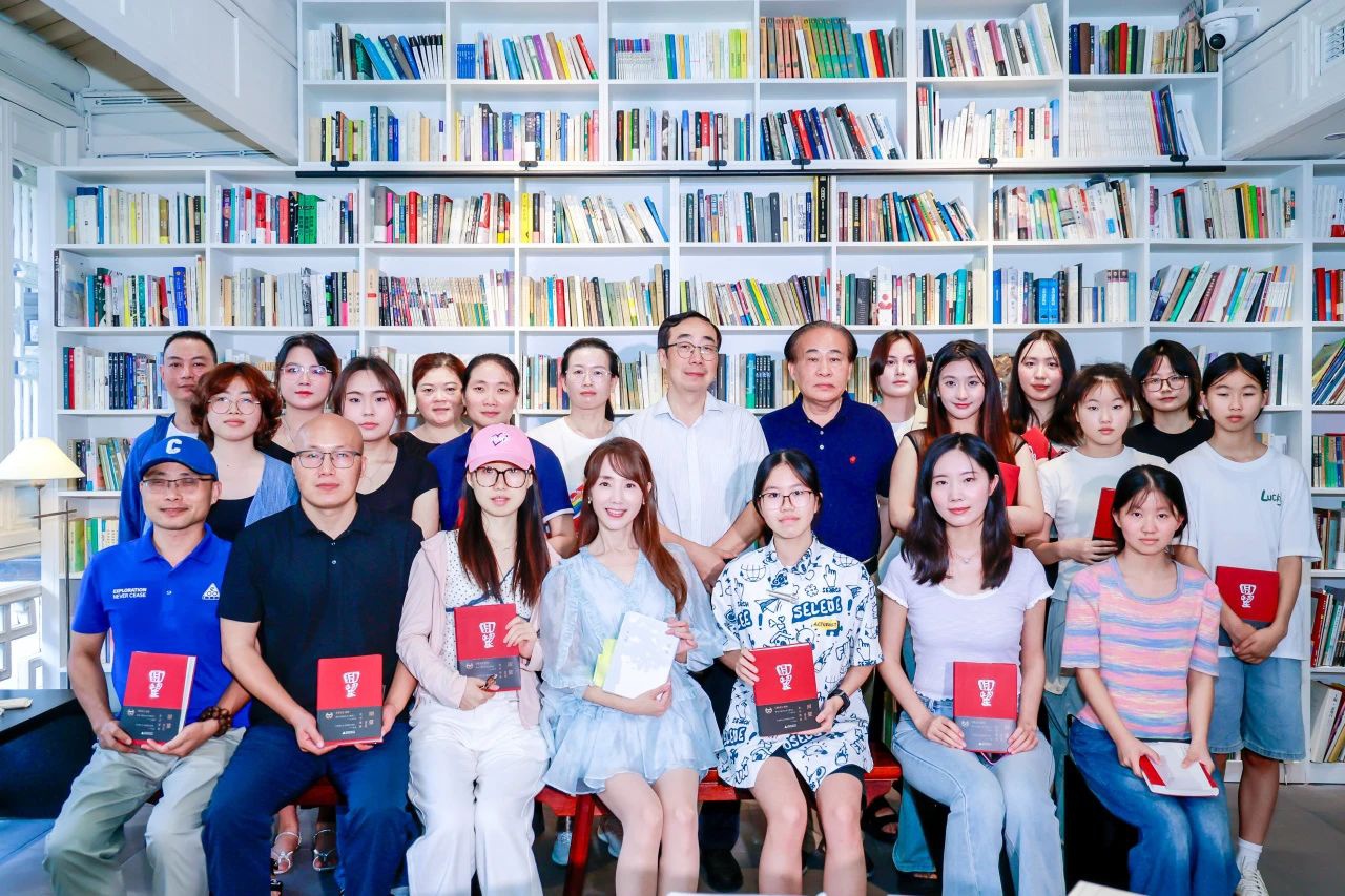 诗意共读青春回望，繁花读书会清雅开篇